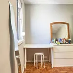 Rent a room in lisbon