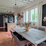 Maison de 208 m² avec 6 chambre(s) en location à Boissey-le-Châtel