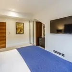 Rent 2 bedroom flat of 78 m² in London