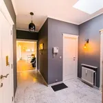 Huur 2 slaapkamer appartement van 152 m² in UCCLE