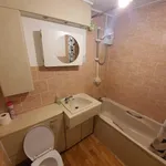 Rent 4 bedroom flat in Glasgow