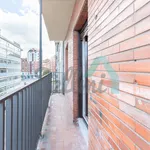 Alquilo 2 dormitorio apartamento de 81 m² en Oviedo