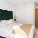 Rent 5 bedroom apartment in Barcelona