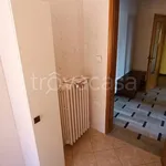 Rent 4 bedroom apartment of 60 m² in Adria