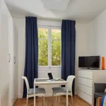 Rent 1 bedroom apartment of 24 m² in Asnieres Sur Seine