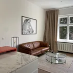 Rent 3 bedroom apartment of 81 m² in Berlin