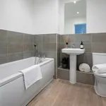 Rent 3 bedroom apartment in Walton on Thames