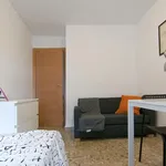 Rent 5 bedroom apartment in Valencia