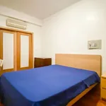 Rent a room in lisbon