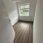 Rent 3 bedroom flat in Salford