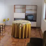 Alugar 4 quarto apartamento em coimbra