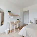 Rent a room of 88 m² in Saint-Cloud