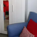 Rent a room in Parede