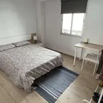 Rent 3 bedroom apartment of 90 m² in valencia