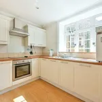 Flat to rent in Portsmouth Road, Guildford GU2