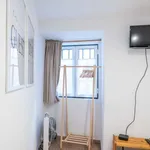 Rent 1 bedroom apartment in Lisbon