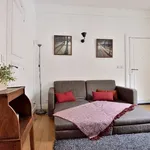 Appartement de 323 m² avec 1 chambre(s) en location à Paris