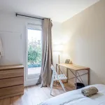 Appartement de 66 m² avec 4 chambre(s) en location à Gentilly