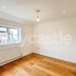 Rent 4 bedroom house in South East England