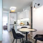 Rent 4 bedroom apartment of 47 m² in Valencia