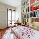 Rent 3 bedroom apartment of 105 m² in Milan