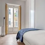 Rent 4 bedroom apartment of 150 m² in Madrid