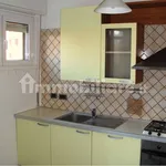 Rent 4 bedroom apartment of 90 m² in Modena