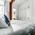 Appartement de 646 m² avec 1 chambre(s) en location à Paris