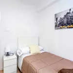 Rent a room of 80 m² in Valencia