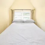 Rent 11 bedroom flat in London