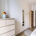 Rent 6 bedroom apartment in Milan