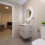 Rent 1 bedroom apartment of 39 m² in valencia