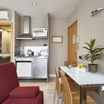 Rent 2 bedroom apartment of 35 m² in Barcelona