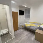 Rent 2 bedroom flat in Wales