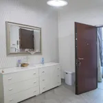 Rent 3 bedroom apartment in Milan