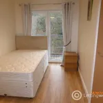 Rent 2 bedroom flat in Glasgow