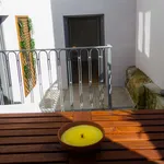 Rent 6 bedroom apartment of 45 m² in Porto