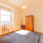 Rent 3 bedroom apartment in Edinburgh