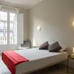 Rent 6 bedroom apartment in Barcelona