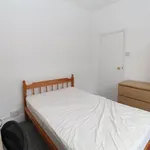 Rent 4 bedroom flat in Wales