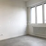 Rent 3 bedroom apartment of 80 m² in Milano