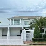 Rent 5 bedroom house of 720 m² in Chang Wat Samut Prakan