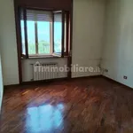 Affitto 4 camera appartamento di 145 m² in Naples