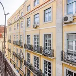 Rent 3 bedroom apartment of 133 m² in lisbon