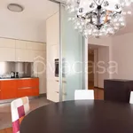 Rent 4 bedroom apartment of 200 m² in Milano