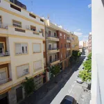 Rent a room of 110 m² in valencia