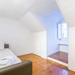 Rent 2 bedroom apartment of 78 m² in lisbon