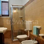 Rent 6 bedroom house of 200 m² in Salve