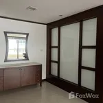 Rent 4 bedroom house of 330 m² in Bangkok