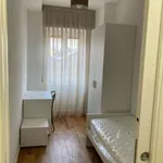 Rent 3 bedroom house of 80 m² in Milan